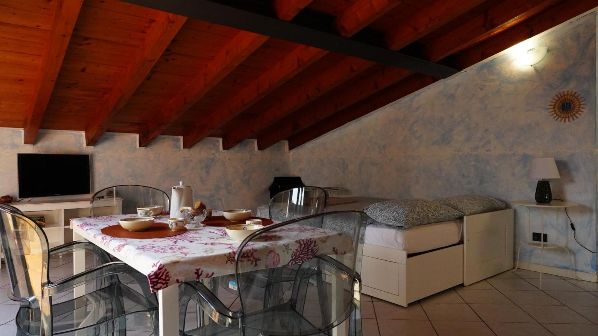 Appartamenti Villa Lina Дезенцано-дель-Гарда Экстерьер фото