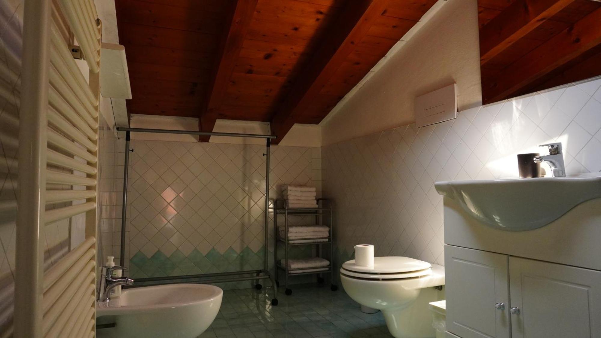 Appartamenti Villa Lina Дезенцано-дель-Гарда Экстерьер фото